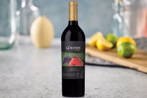 Red Robin 14 Hands® Merlot