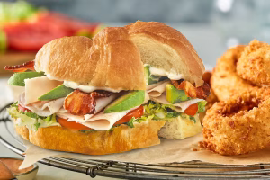 Red Robin BLTA Croissant