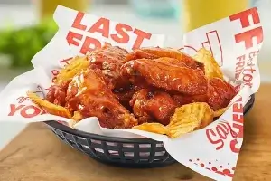 Red Robin Island Heat Saucy Bone-In Wings